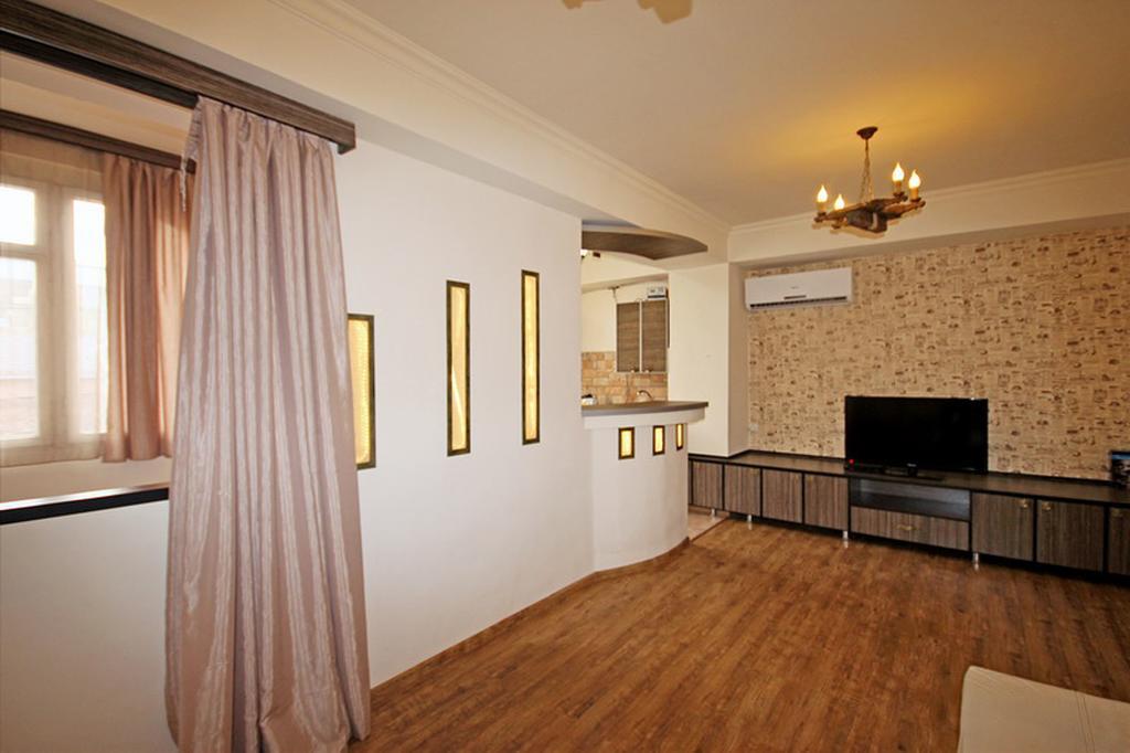 Rent Inn Yerevan On Saryan Street Экстерьер фото